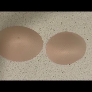 Sports bra pads ( no sports bra just the pads)